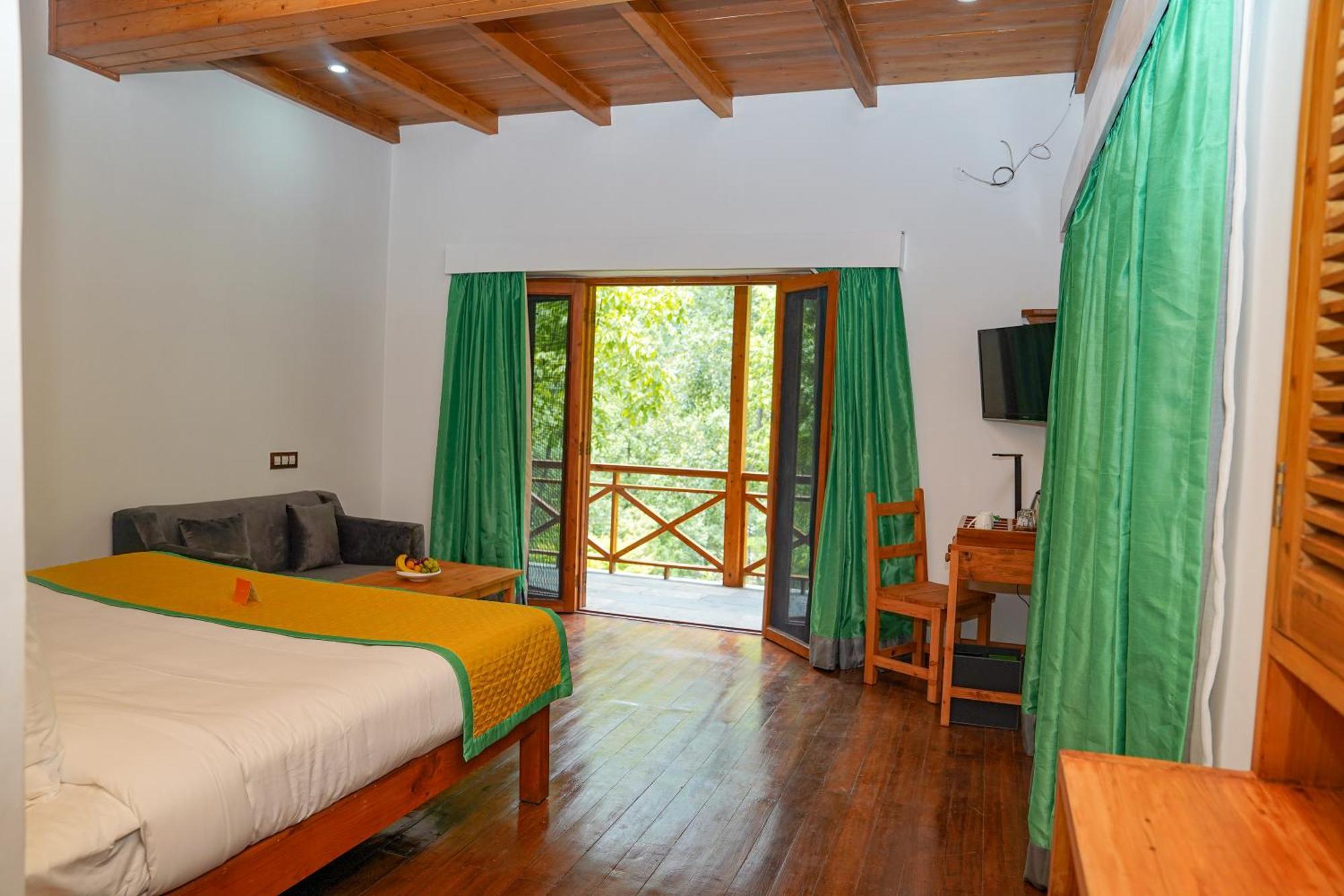 Hotel Zone Connect By The Park, Manali Esterno foto