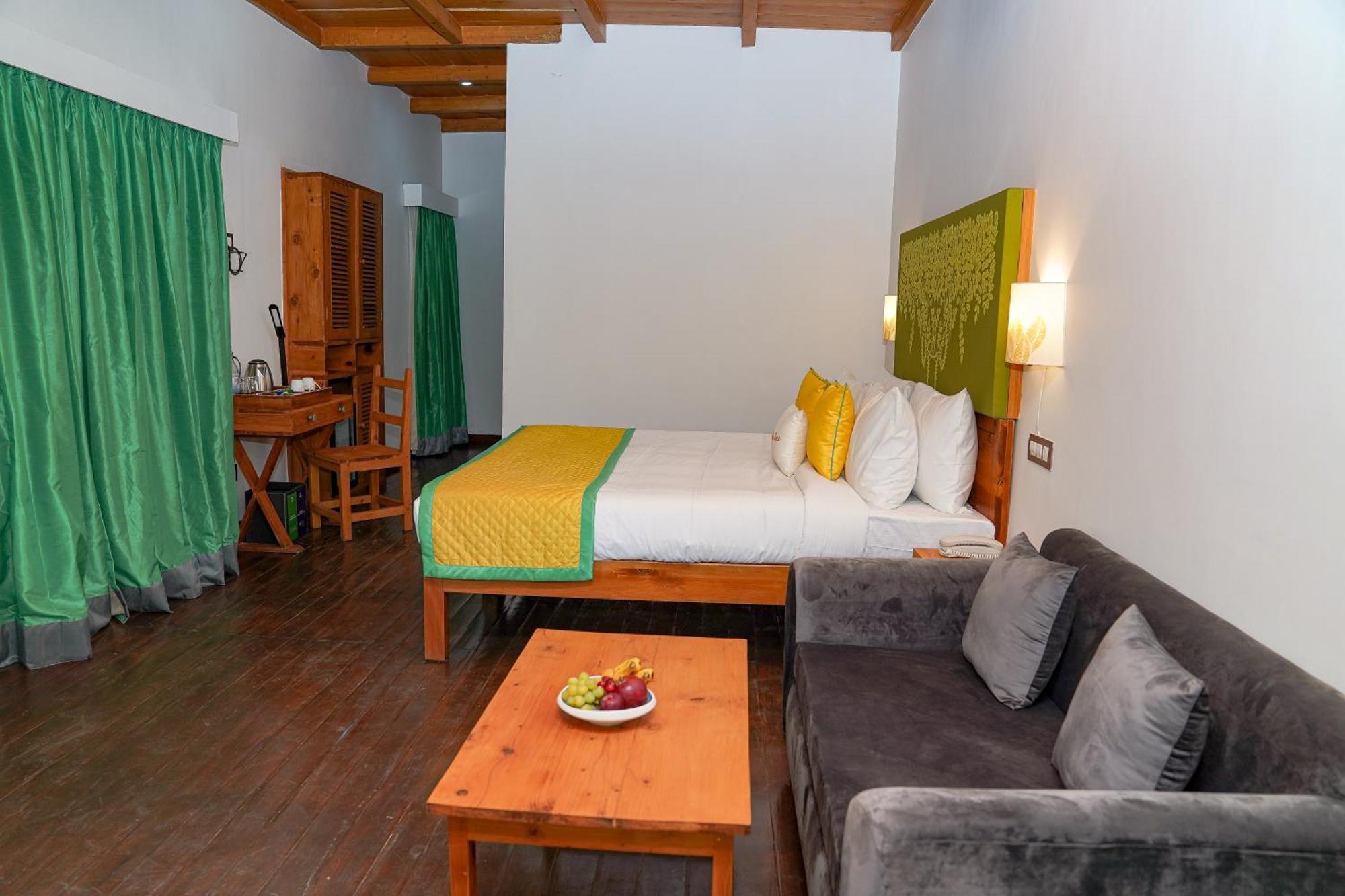Hotel Zone Connect By The Park, Manali Esterno foto