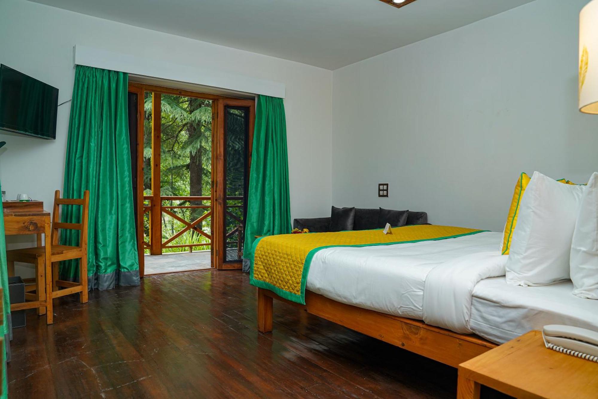 Hotel Zone Connect By The Park, Manali Esterno foto