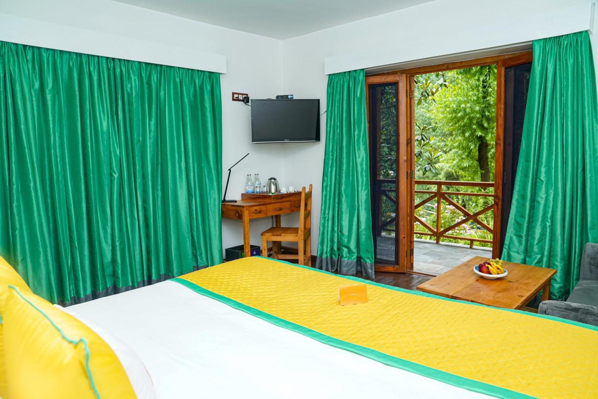 Hotel Zone Connect By The Park, Manali Esterno foto