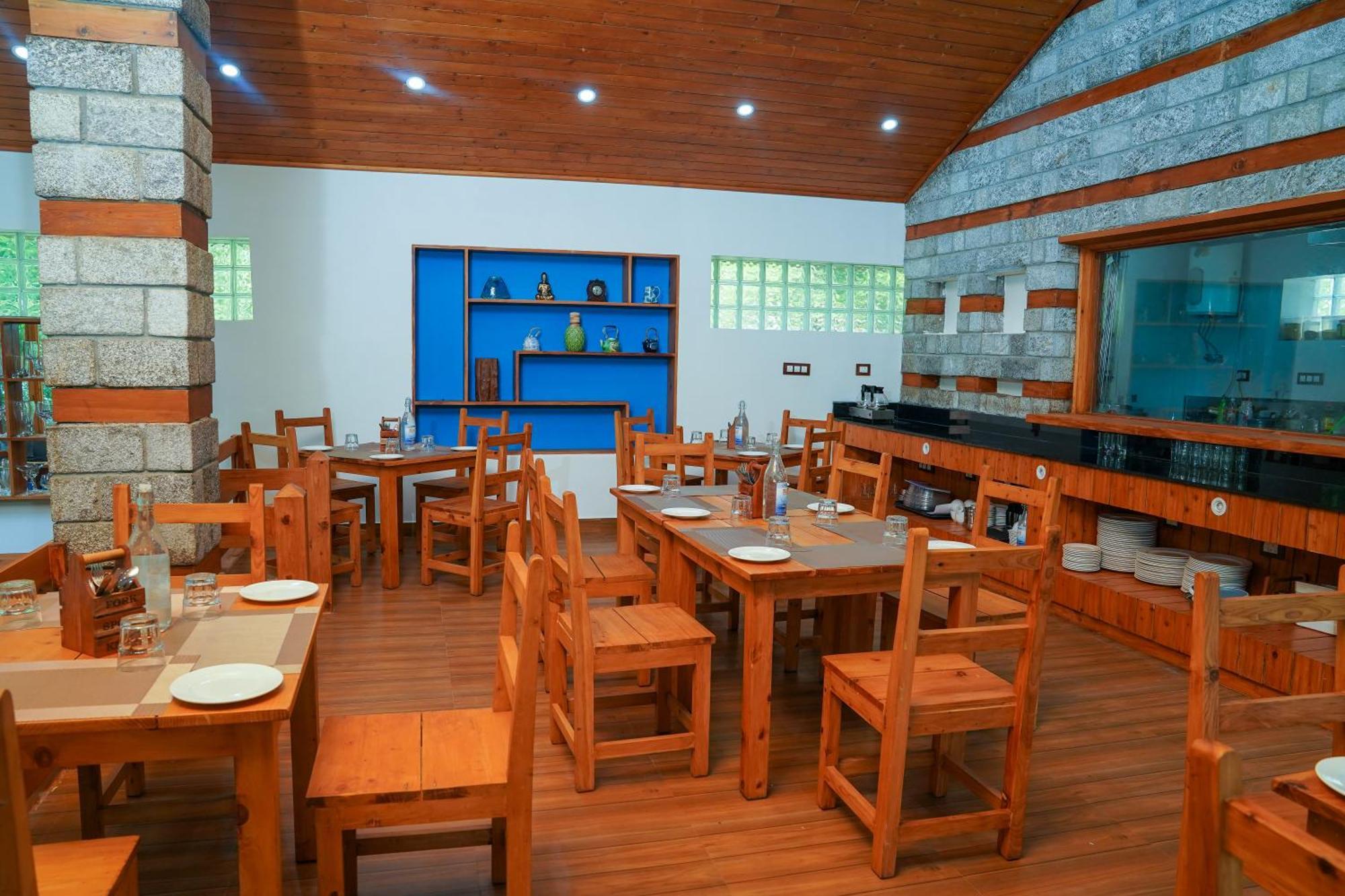Hotel Zone Connect By The Park, Manali Esterno foto