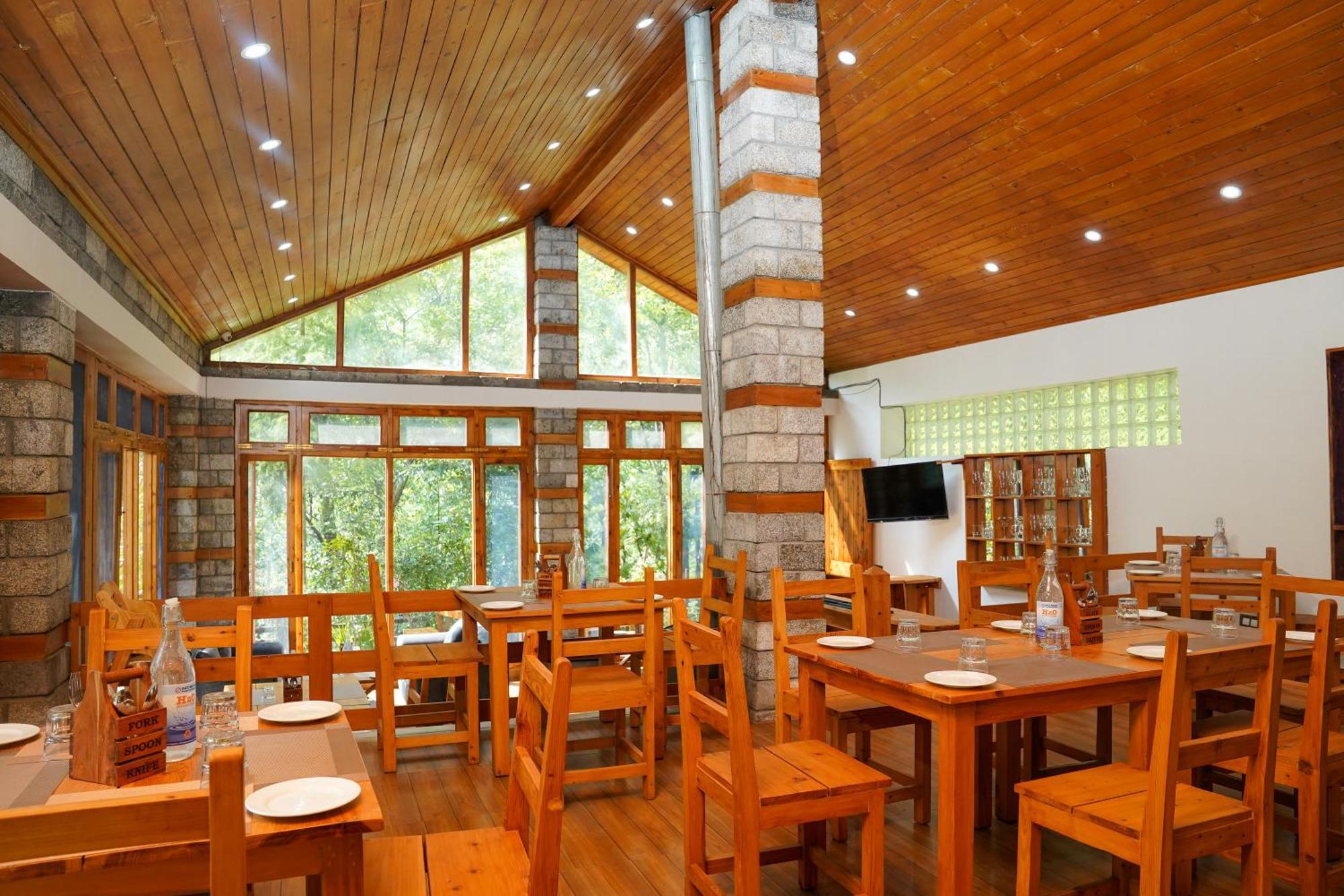 Hotel Zone Connect By The Park, Manali Esterno foto