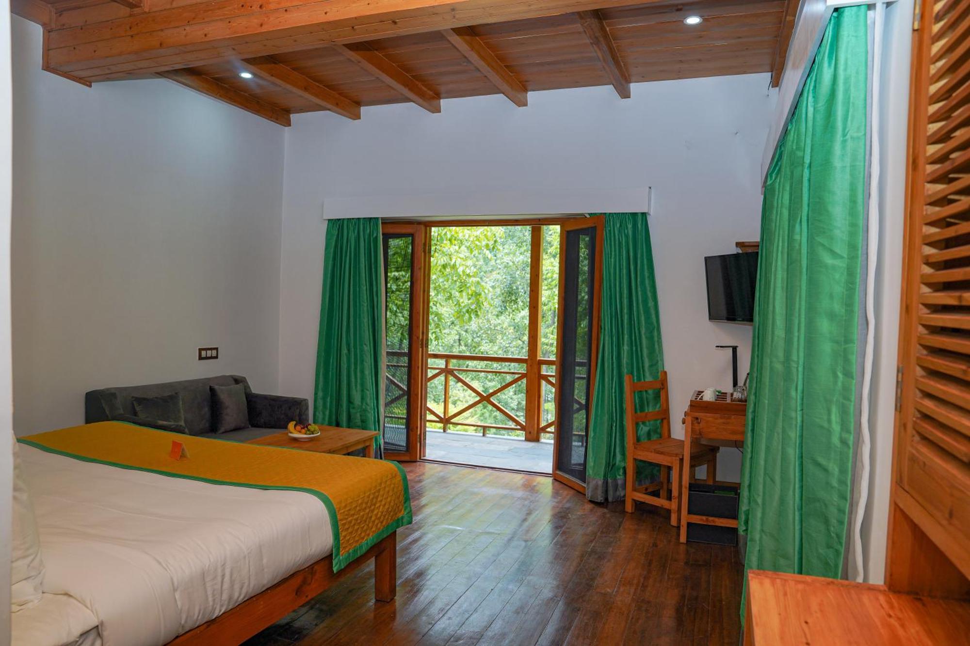 Hotel Zone Connect By The Park, Manali Esterno foto
