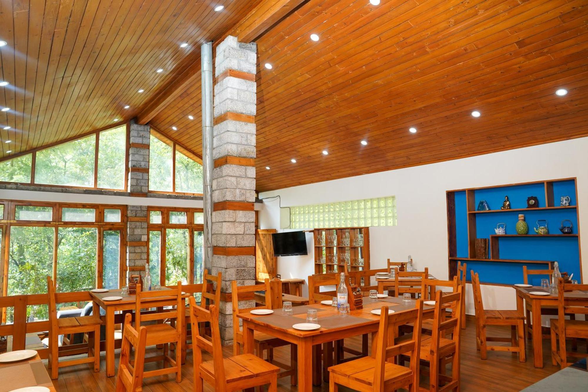 Hotel Zone Connect By The Park, Manali Esterno foto