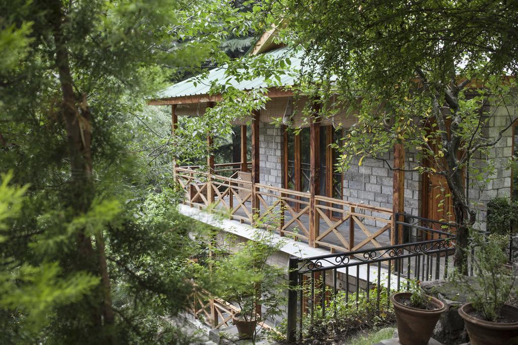 Hotel Zone Connect By The Park, Manali Esterno foto
