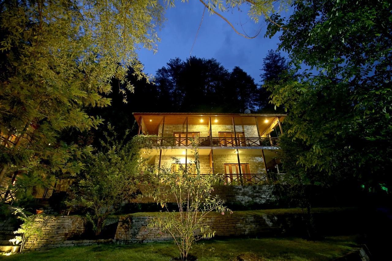 Hotel Zone Connect By The Park, Manali Esterno foto
